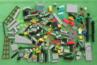 VINTAGE LEGO 6493 TIME CRUISERS FLYING TIME VESSEL-1996; NO BOX/MANUAL;INCOMPLET - Image 1 of 4