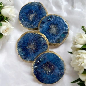Untersetzer Set blau, Epoxidharz Glasuntersetzer mit Edelsteinen, Tischdeko - Bild 1 von 10