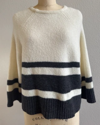 Suéter Banana Republic Gris Marfil Lana Merino Fina Rayas Talla Mediana Usado en Excelente Condición Foto 1 de 4