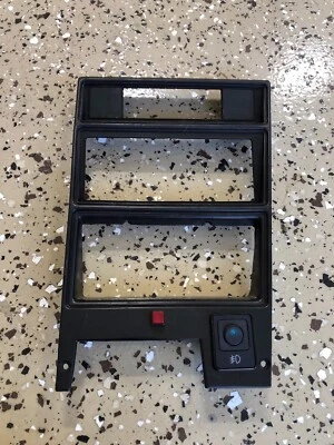 道奇 Daytona 克莱斯勒激光仪表盘中心堆叠边框 — 第 1/2 张图片