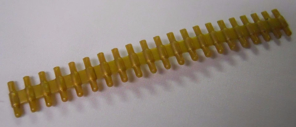 VINTAGE! 1992 Kenner Aliens Replacement Parts-Bishop Gattling Gun Bullets - Image 1 of 1