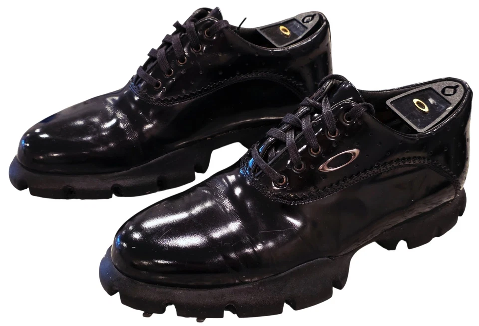 Sapatos de golfe masculinos Oakley smoking couro genuíno feitos na Itália preto tamanho 8,5 em excelente estado usado - Imagem 1 de 4