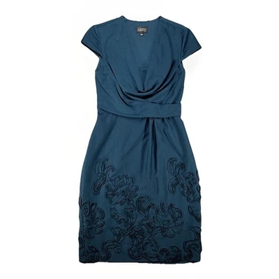 Adrianna Papell Formal Dress Size 4 Floral Embroidered Flow Green Lined - Image 1 of 4