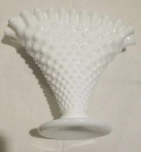 FENTON Milk Glass HOBNAIL Piano Fan Scalloped Miniature Vase Ruffle Edge m17 - Picture 1 of 5