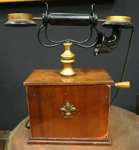 RIPRODUZIONE VINTAGE DI TELEFONO- IN LEGNO- ARREDAMENTO - Picture 1 of 7