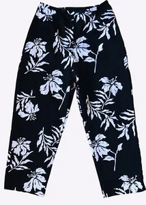 CHRISTINA HOPE Sz 6 Petite Black & White Floral Cropped Side Zip Cotton Blend - Picture 1 of 5