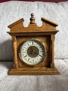 Vintage Leick Mantel Clock Solid Oak Wood Roman Numerals Battery Quartz USA Made - Picture 1 of 6