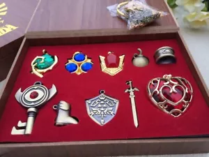 The Legend of Zelda Link Hylian Sword Keychain Necklace 10pcs Collection Set - Foto 1 di 5