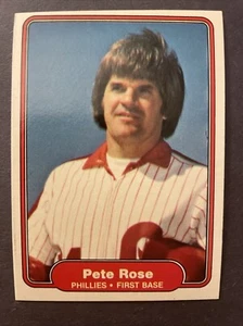 1982 Fleer #256 Pete Rose Philadelphia Phillies *Slight Miscut Top Border* - Picture 1 of 2