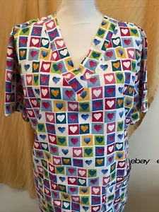 Peach Uniform Woman’s Heart Pattern Scrubs Top Size Medium - Picture 1 of 5