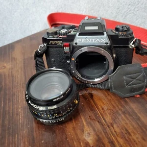 Cámara fotográfica Pentax Program A negra de 35 mm con correa de lente Skylite de 50 mm incluida - Imagen 1 de 15