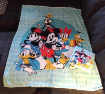 Mickey Mouse & Co. The Iconic 6 5 ft x 4 ft Throw Blanket & Pillow Disney NEW - Image 1 of 4