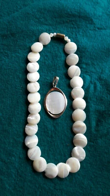 2 Teiler, Perlmuttkette und Perlmuttanhänger, creme - Bild 1 von 4