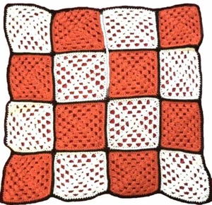 Manta cuadrada para regazo Afghan Granny 30x28 Roseanne naranja núcleo negro cabaña 112 - Imagen 1 de 4