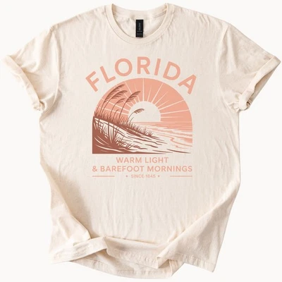 Camiseta Gráfica Florida Cálida Luz Descalza Mañanas Playa Amanecer Océano Atardecer Foto 1 de 4