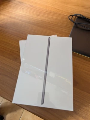 Tablet Apple MK2K3TY/A 10,2" A13 3 GB RAM 64 GB Grigio - Immagine 1 di 2