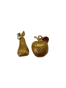 Vintage Apple & Pear Charm Gold Tone for Necklace Bracelet Jewellery Fruit - Picture 1 of 4