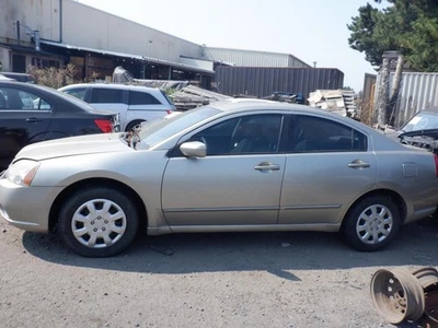 Used Front Left Door Assembly Front fits: 2006 Mitsubishi Galant w/side moulding Foto 1 de 4