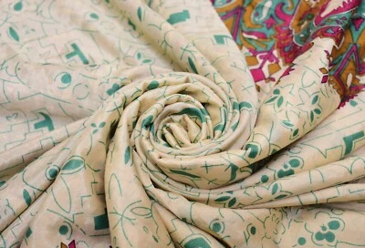 Indian Crepe Silk Vintage Sari Remnant Scrap Fabric Sewing Craft Material Indian - Image 1 of 3