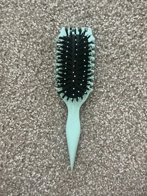 Bounce Curl Define Styling Brush - Frizz Preventing Curling Comb with Smooth Tex - Image 1 of 2