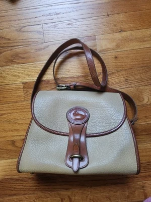 Dooney & Bourke Beige Essex Leather Shoulder Bag Fair Condition - Image 1 of 4