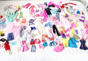 Vintage Lot of 125 PCS Barbie Clothes 70s 80s 90s Girl's Play Toy - Picture 1 of 11