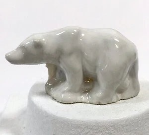 Estatuilla de oso polar Wade England rosa roja té caprichoso - Imagen 1 de 7