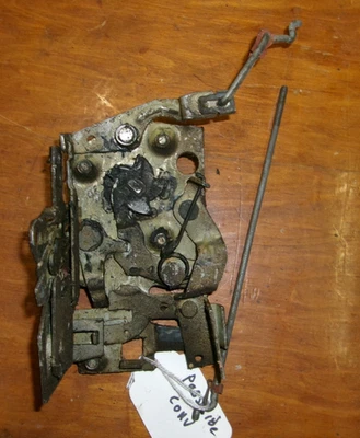 1963-64 Cadillac правая сторона двери защелка купе + кабриолет только оригинальный производитель оборудования - Изображение 1 из 3