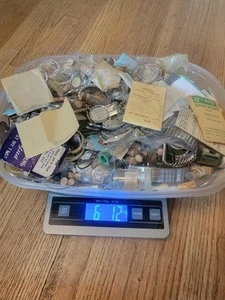 Enorme lotto di 6 libbre di ricambi per orologi vintage e ricambi per orologi da tasca - Elgin, Bulova, Waltham - Foto 1 di 5