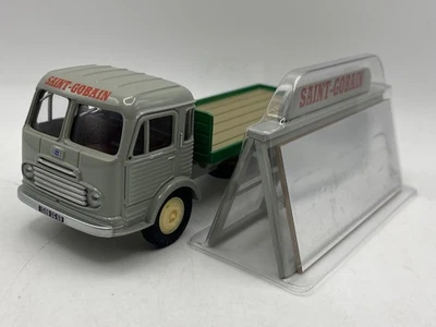 CORGI 1:50 Simca Unic CArgo Glacier SAINT GOBAIN 72910 modelcar Truck - Image 1 of 4