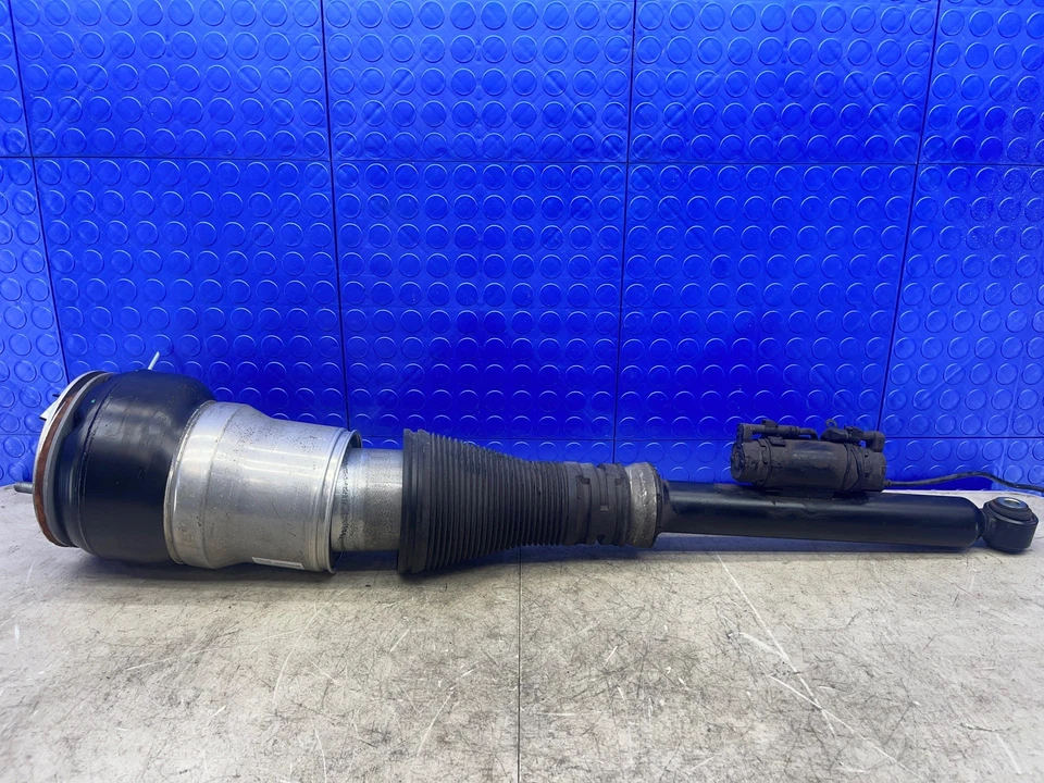 Mercedes-Benz S550 2014 2015 OEM suspensión neumática trasera derecha puntal de choque Foto 1 de 4
