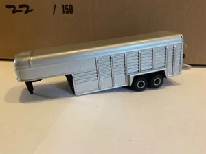 Ertl 1/64 1:64 Collect N Play diecast livestock trailer - Picture 1 of 1