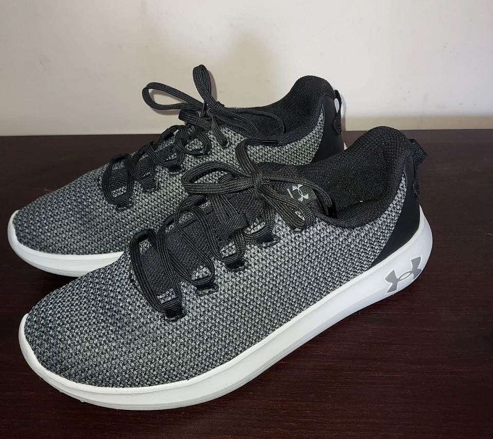 Zapatillas deportivas Under Armour para mujer 7,5 M entrenamiento ondulado confort atlético negras Foto 1 de 4