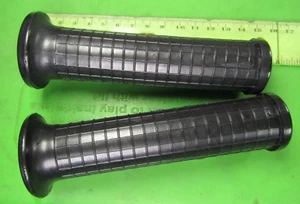 Honda CB160 CB72 CB77 CL72 CL77 Handlebar Grip Set🔥53166-205-000🔥OEM🔥NOS - Picture 1 of 4
