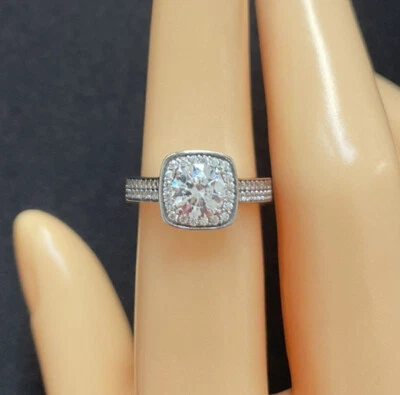 9ct White Gold Cubic Zirconia Solitaire Ring, UK Size K, EU Size 49 - Image 1 of 4