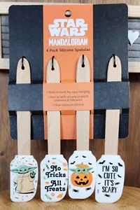 Disney's Star Wars: Mandalorian Spatulas Set of 4 Halloween Baking Utensils NEW - Picture 1 of 1