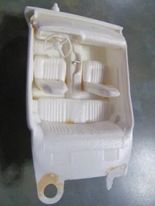 Barracuda 1971 interior del kit de automóvil modelo MPC - Imagen 1 de 4