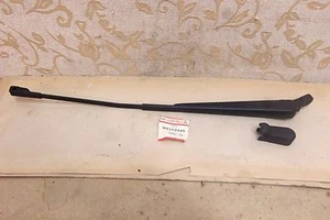 Nuevo de Lote Antiguo OEM MITSUBISHI SPACE WAGON GLX 1983-91 LH CONJUNTO BRAZO LIMPIAPARABRISAS # MB359485 - Imagen 1 de 5