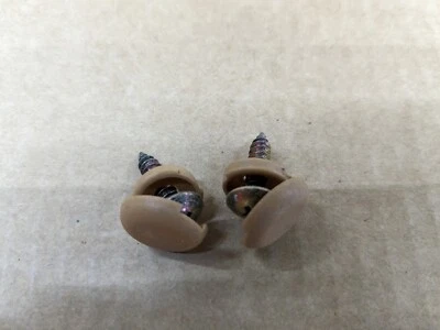 Пара винтов для крепления центральной консоли 99-05 Mazda Miata от оригинального производителя желтовато-коричневые 1999-2005 - Изображение 1 из 3