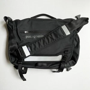 Patagonia Half Mass Messenger Bag Computer Black Rare Reflective Padded Pockets - Picture 1 of 10
