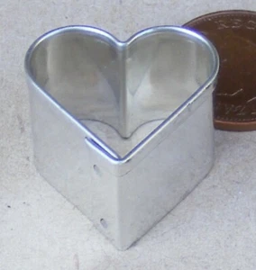 Cortador de arcilla corazón metal casa muñecas 2,2 cm diámetro miniatura F accesorio tumdee - Imagen 1 de 6