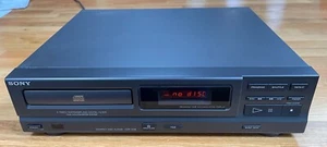Sony CD player CDP-M18 - Working fine - No remote or manual - Picture 1 of 6