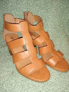 Style And Company Sandal Womans 7 Brown Block Heel Zip Up Back Strappy City - Picture 1 of 10