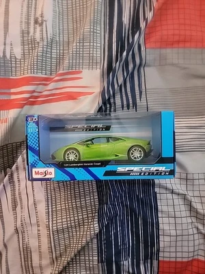 Maisto 1:24 Lamborghini Huracán купе литая модель - специальный выпуск (Verde человек - Изображение 1 из 4