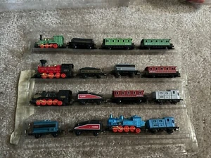 SOMA Die-Cast Mini Train Set “16” Pieces Estate - Afbeelding 1 van 8