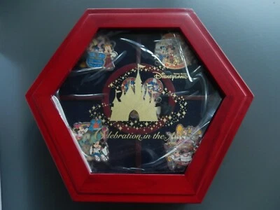 Conjunto de pinos Disney na caixa Hong Kong Disneyland HKDL Celebration in the air 5 Limited - Imagem 1 de 4