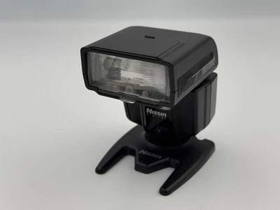 FLASH NISSIN I40 PARA FUJI. Speedlight TTL compacto con estuche y accesorios Foto 1 de 4