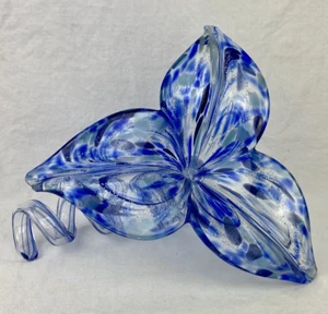 Murano Style Hand Blown Glass Lily Flower Art Glass Spiral Stem Blue - Picture 1 of 7