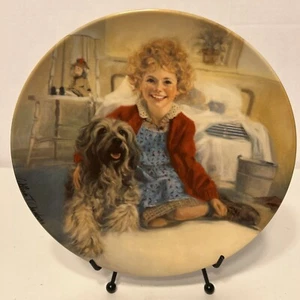 Piatto da collezione "ANNIE the Musical" Annie e Sandy di Knowles # 48437 - Foto 1 di 5