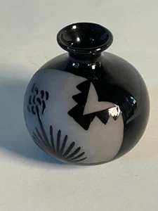 Black Pottery Vase Signed by Martinez 3”x4.5” 1991 - Picture 1 of 3